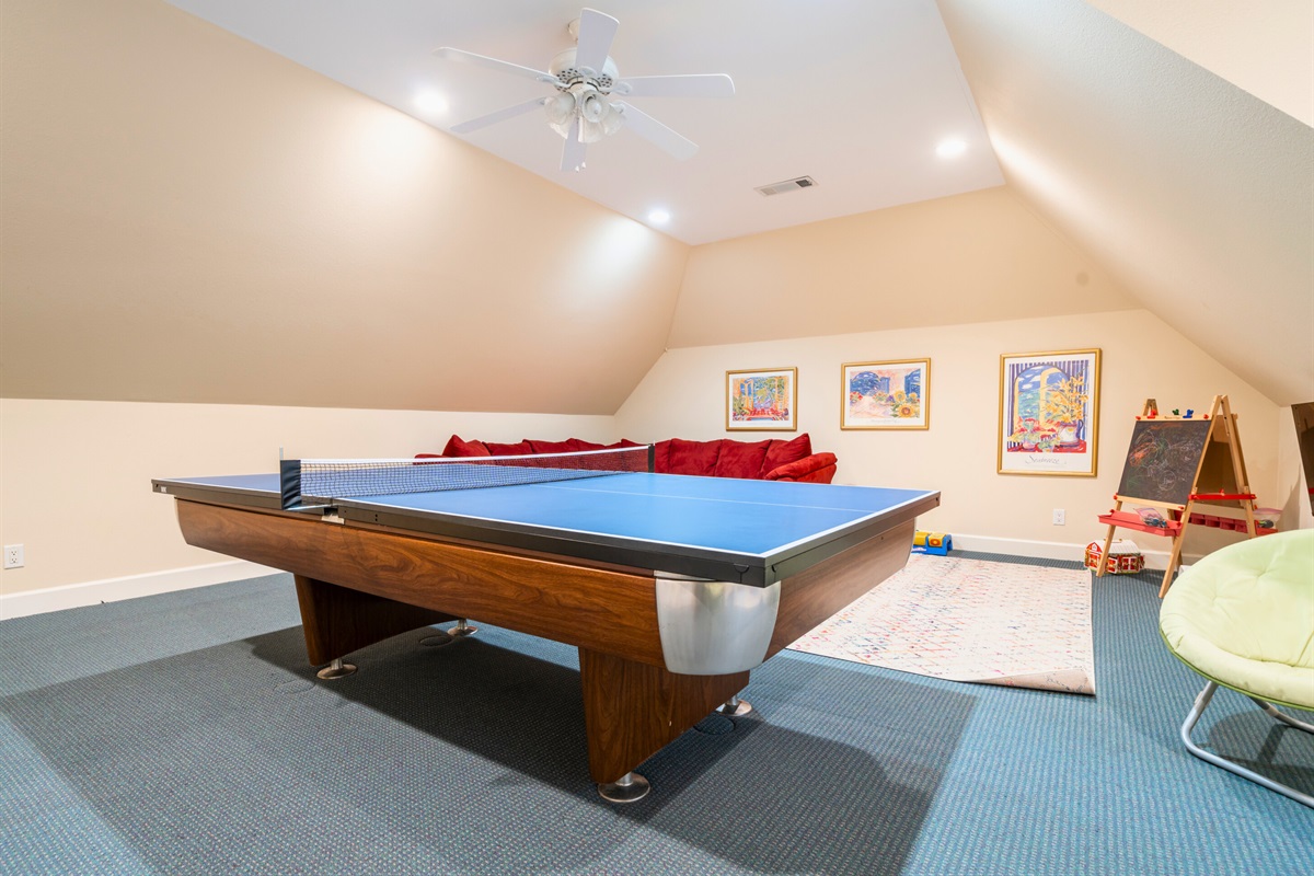 [Game Room] Gather Around for a Game of Ping Pong!