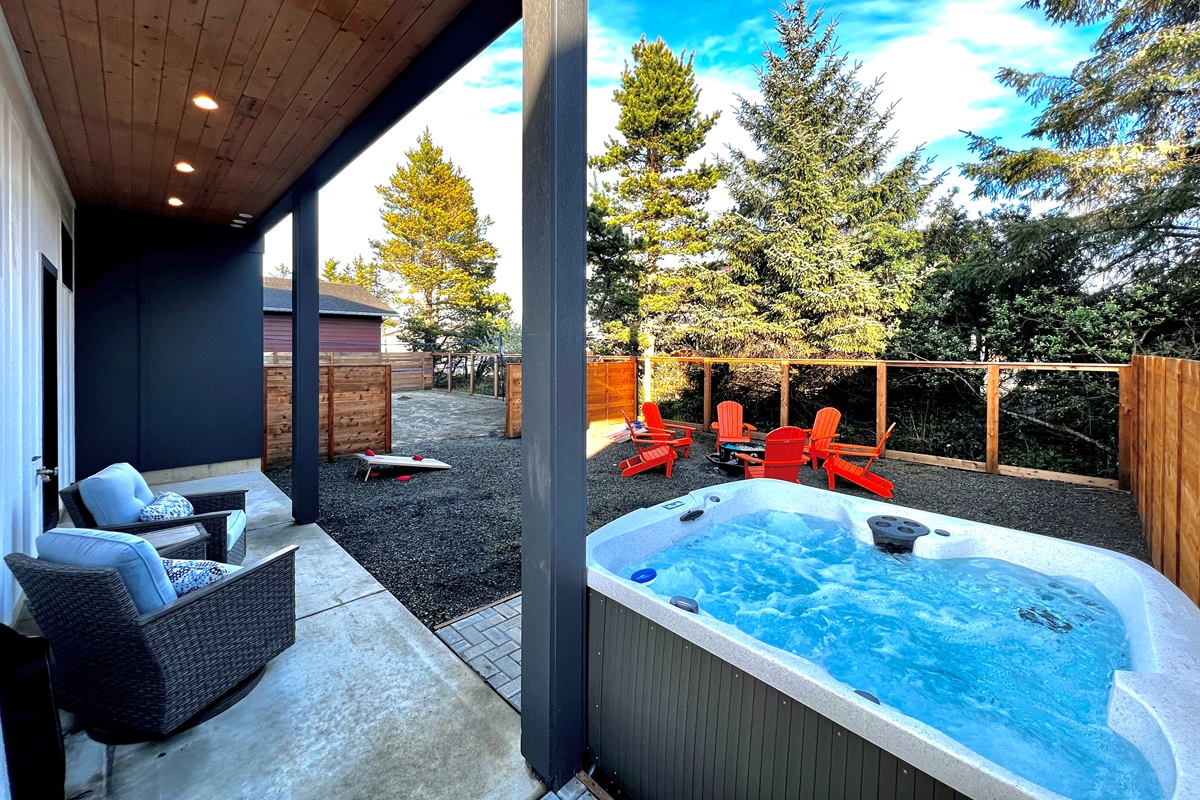 Relax, enjoy, and have fun with the hot tub, fire pit, and outdoor games.  Villa B's backyard is where the memories are made.