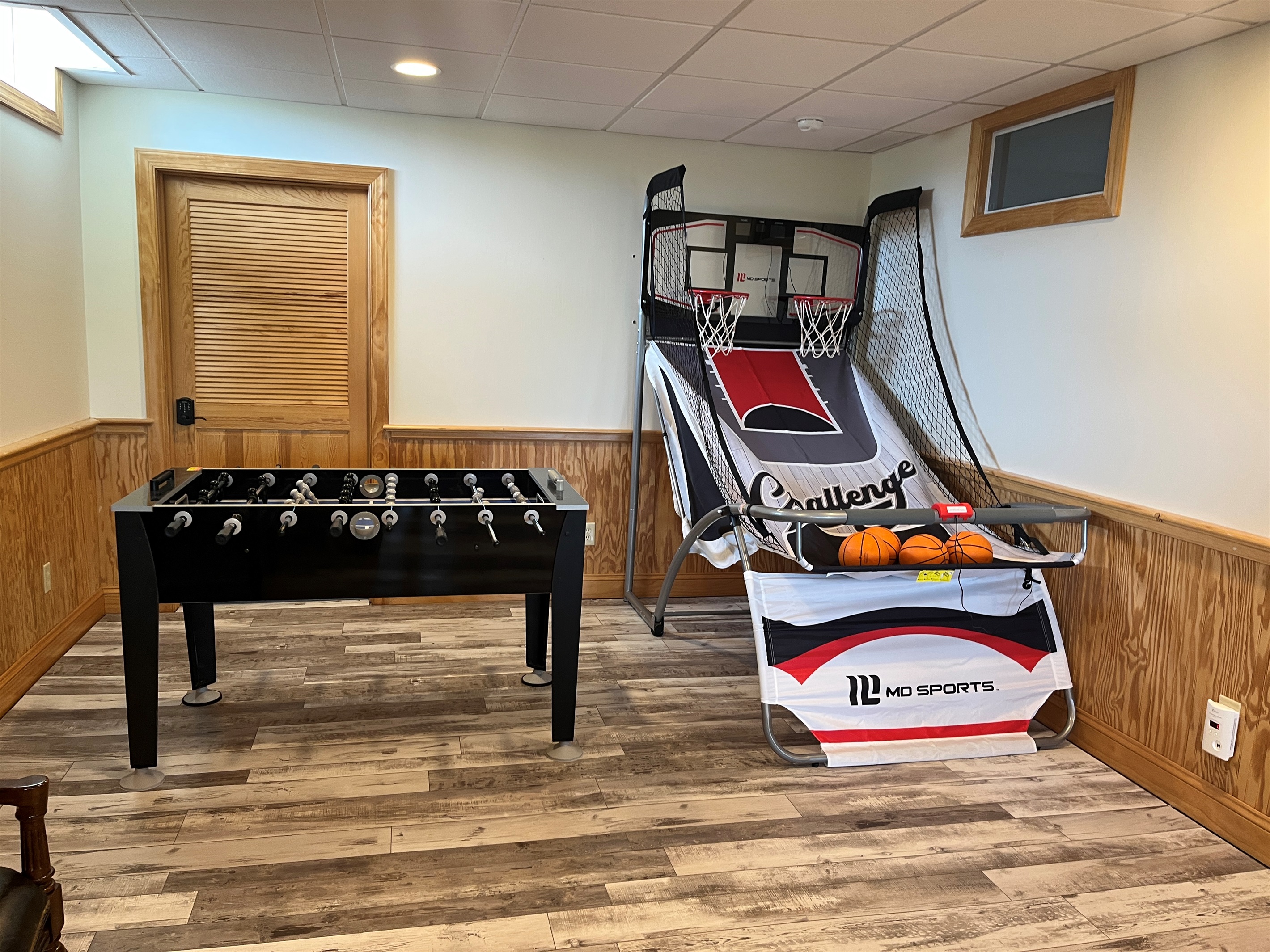 Gameroom Foosball and 2 player Pop-a-shot