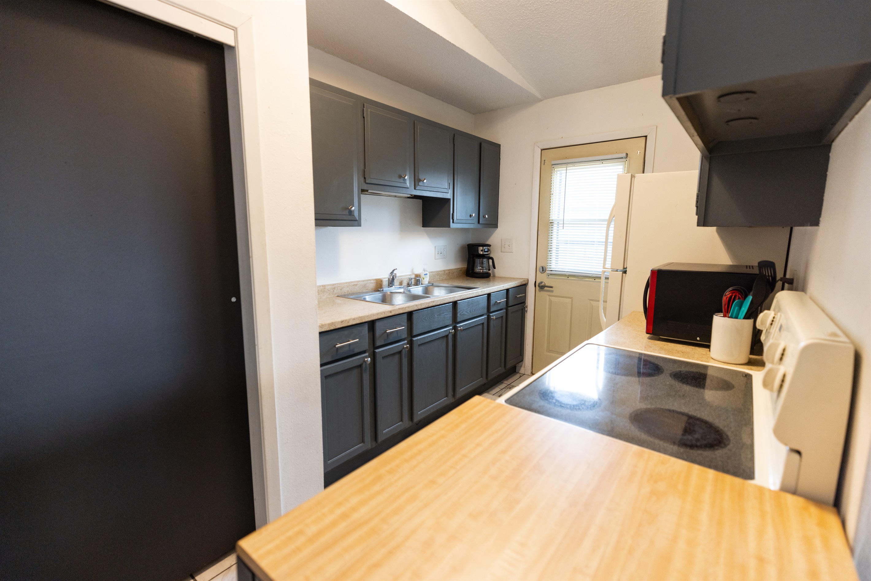 Large pantry and glass top range