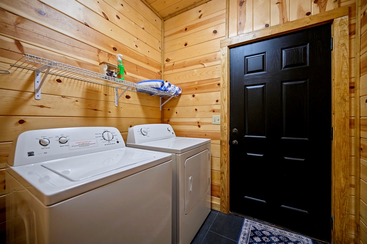 Full washer & dryer for extended stays 🧺