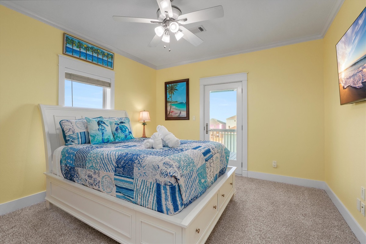 cf1cf2abcf7842c795da28147fe1d4c5 Large | Beachhouse | Texas | TX | Vacation Homes | Galveston | Crystal Beach | Kokomo | Breezy Days | Beachfront Elegance | Sunrise Serenity | Southern Sands Property Management, LLC