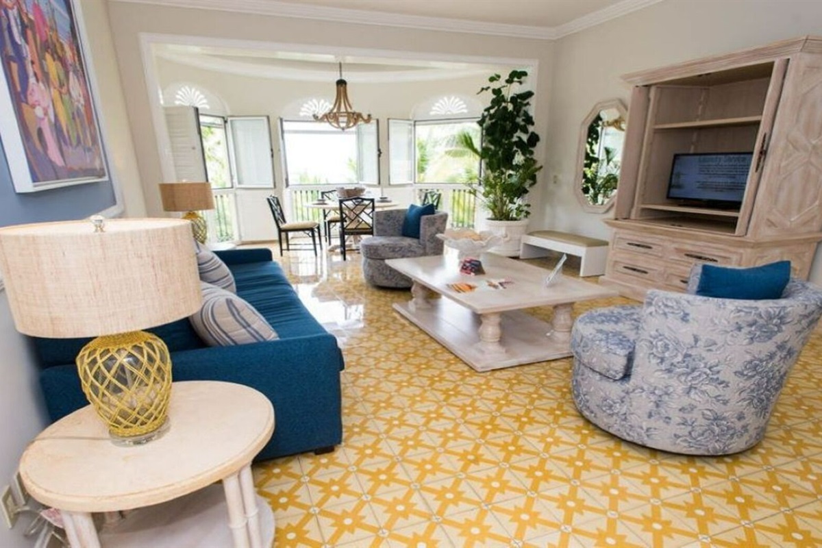 Owner Master Suite at Pueblo Bonito Emerald Bay, Vacation Travel Exclusives