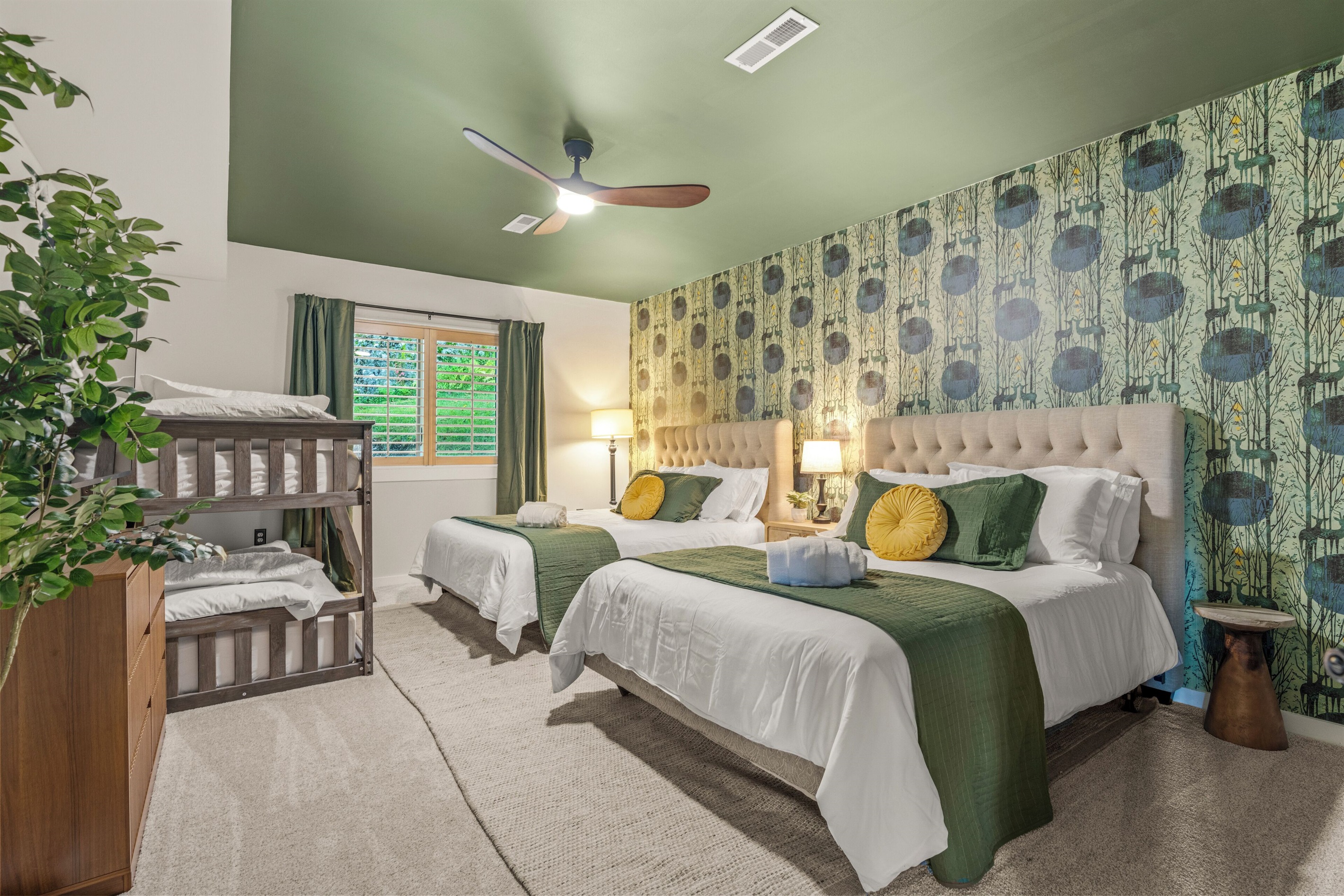 BR4: Two queen beds plus bunk set
