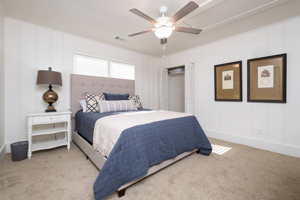 The Little Gray House in Capitol View Overnight Digs