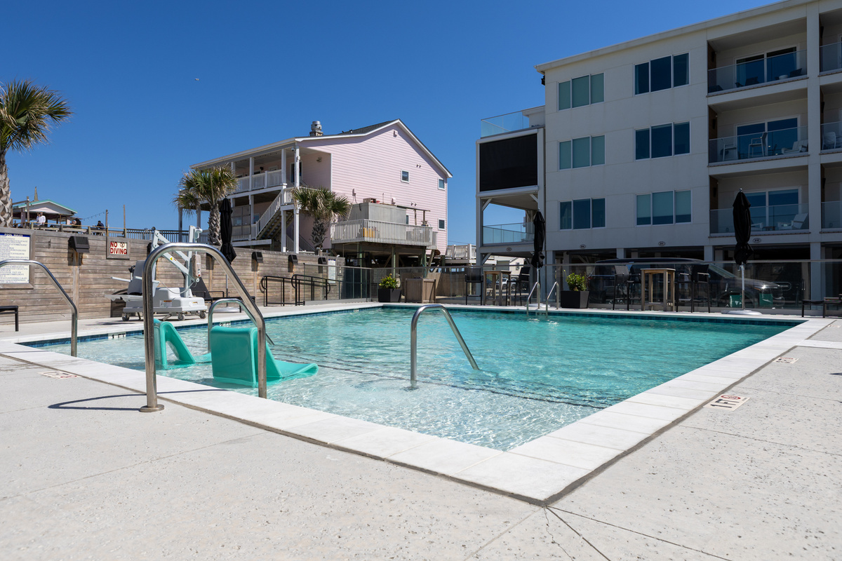 Community Pool for more fun!