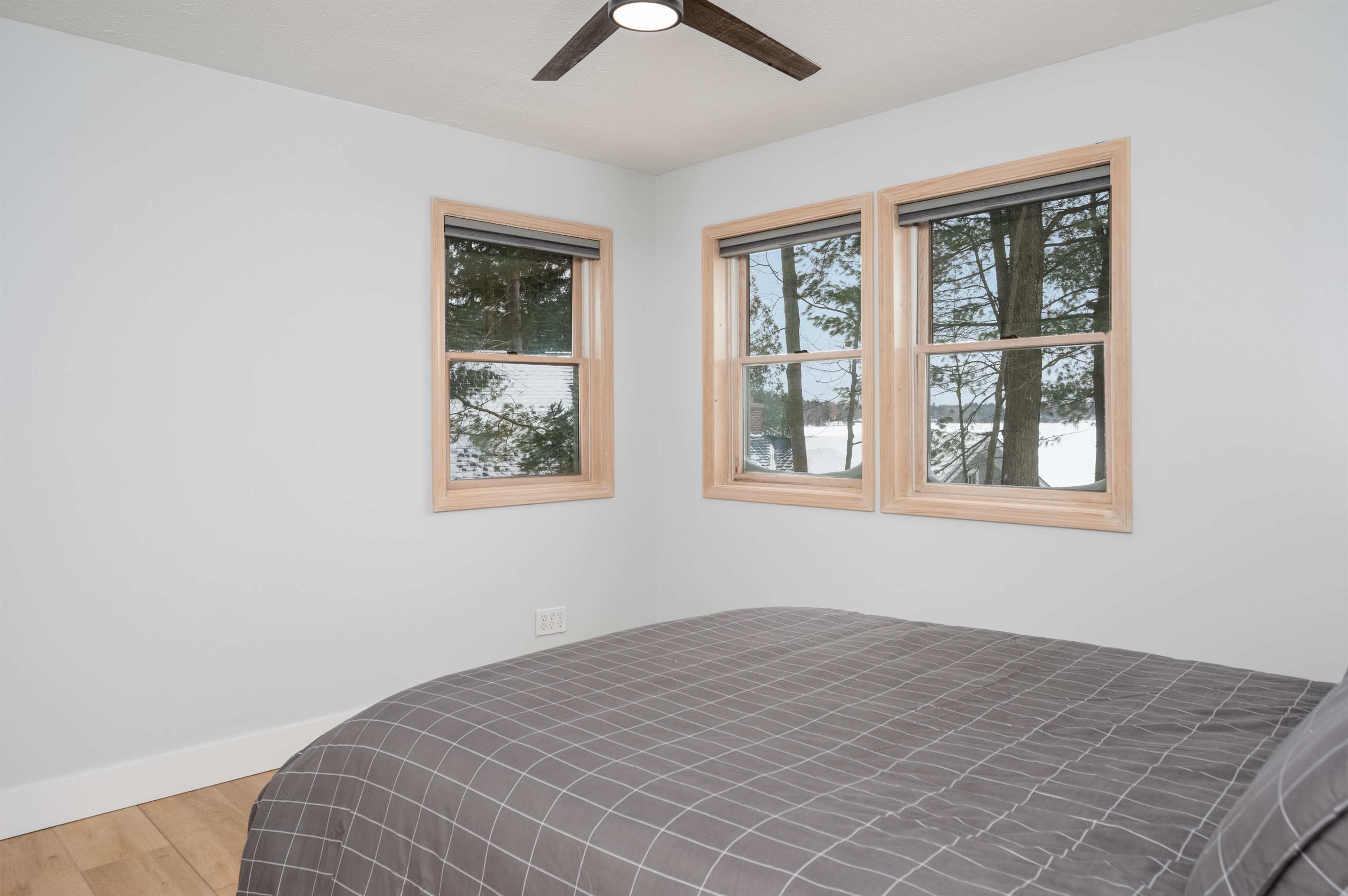 Upstairs Queen bedroom with water views