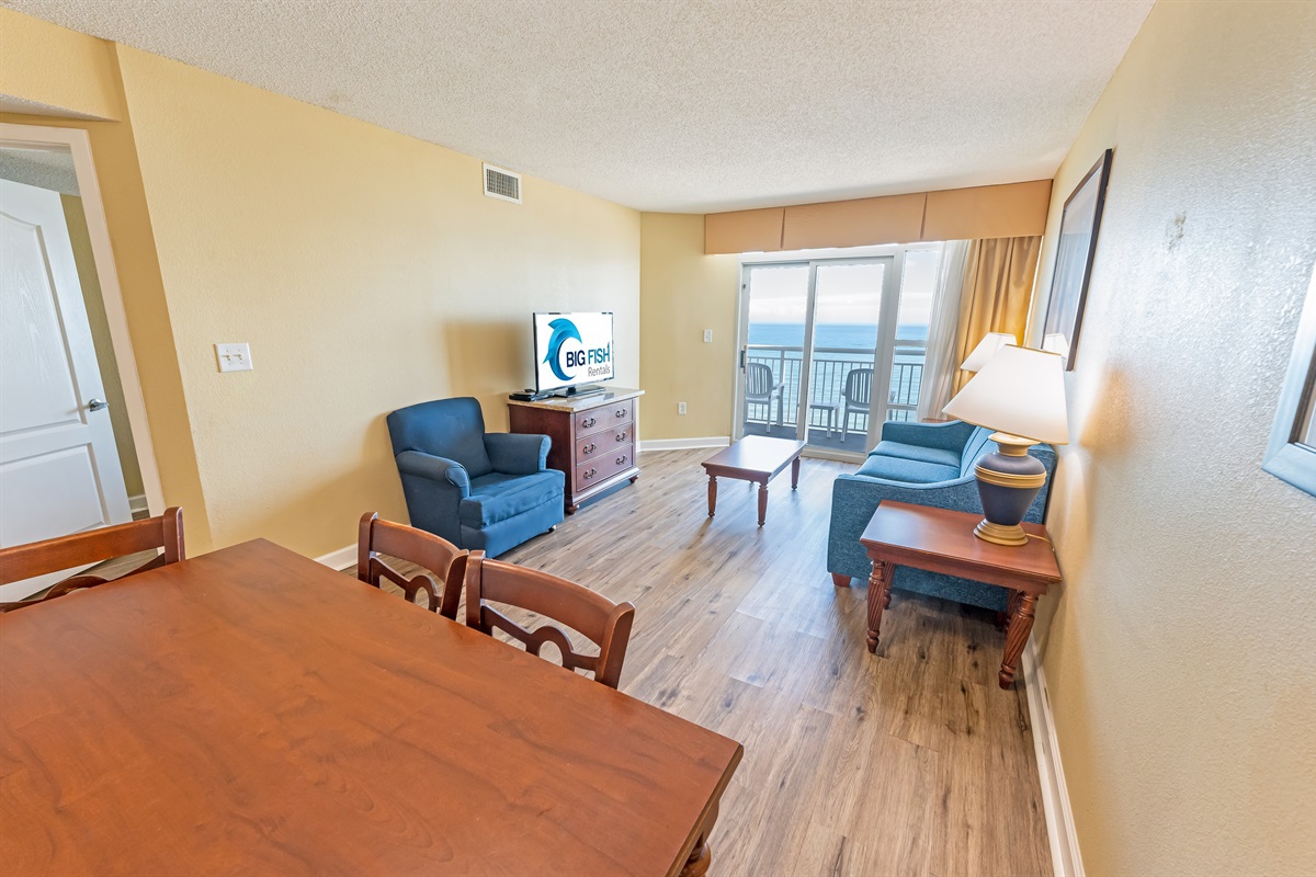 Amazing Living Room with Stunning Views🌊☀️