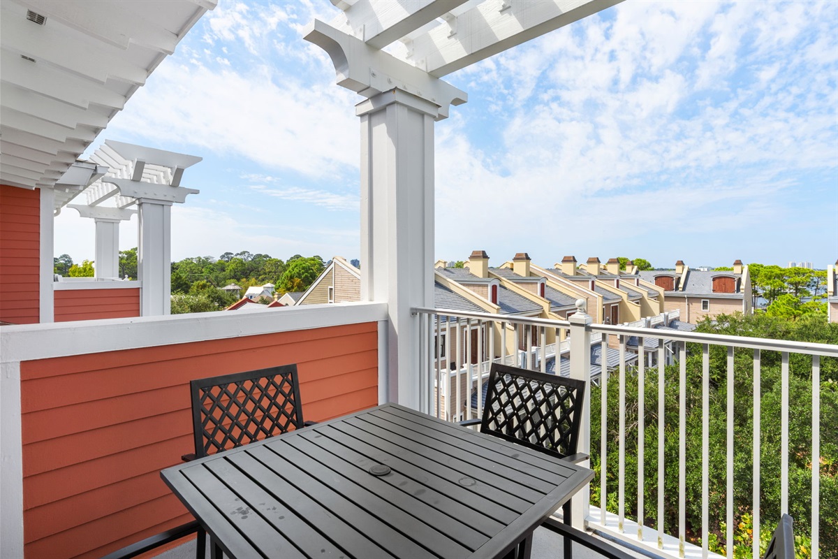 Balcony Dining