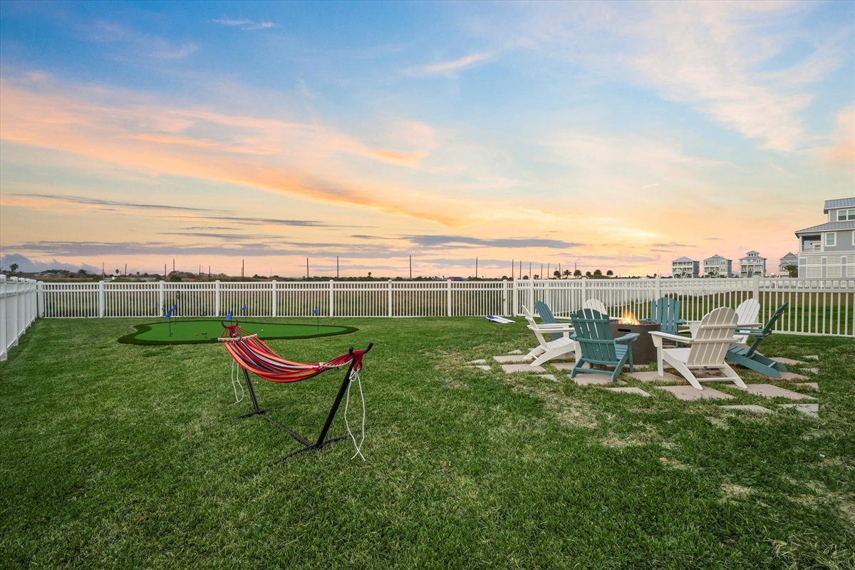 cf87d461b81a40259921e2f87e369161 Large | Beachhouse | Texas | TX | Vacation Homes | Galveston | Crystal Beach | Kokomo | Breezy Days | Beachfront Elegance | Sunrise Serenity | Southern Sands Property Management, LLC
