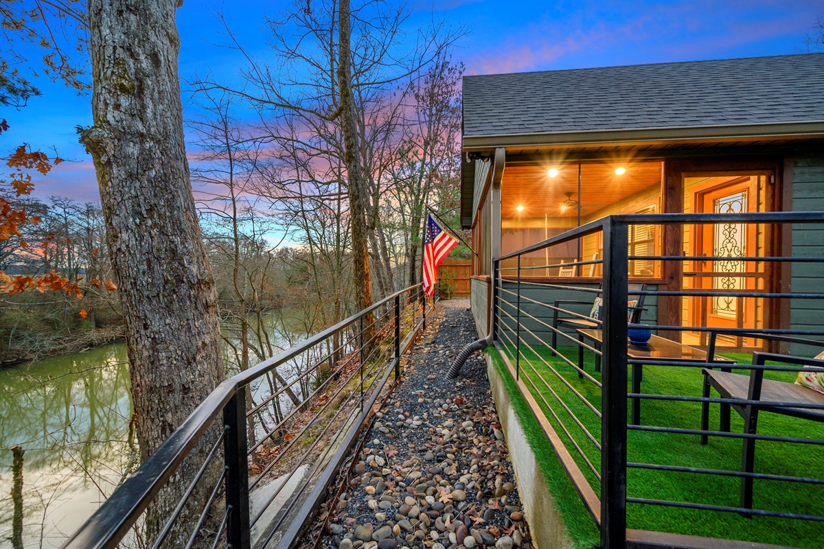This screened in porch is great for avoiding weather that might not be so great.