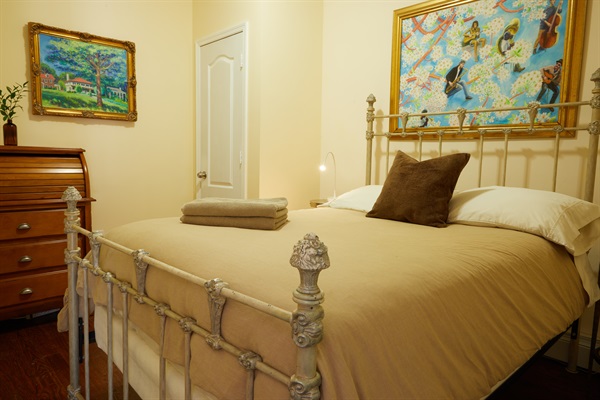 Cozy bedroom 2 (no windows)