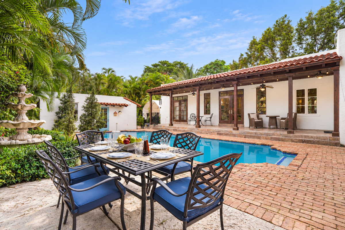 Beautiful Outdoor dining