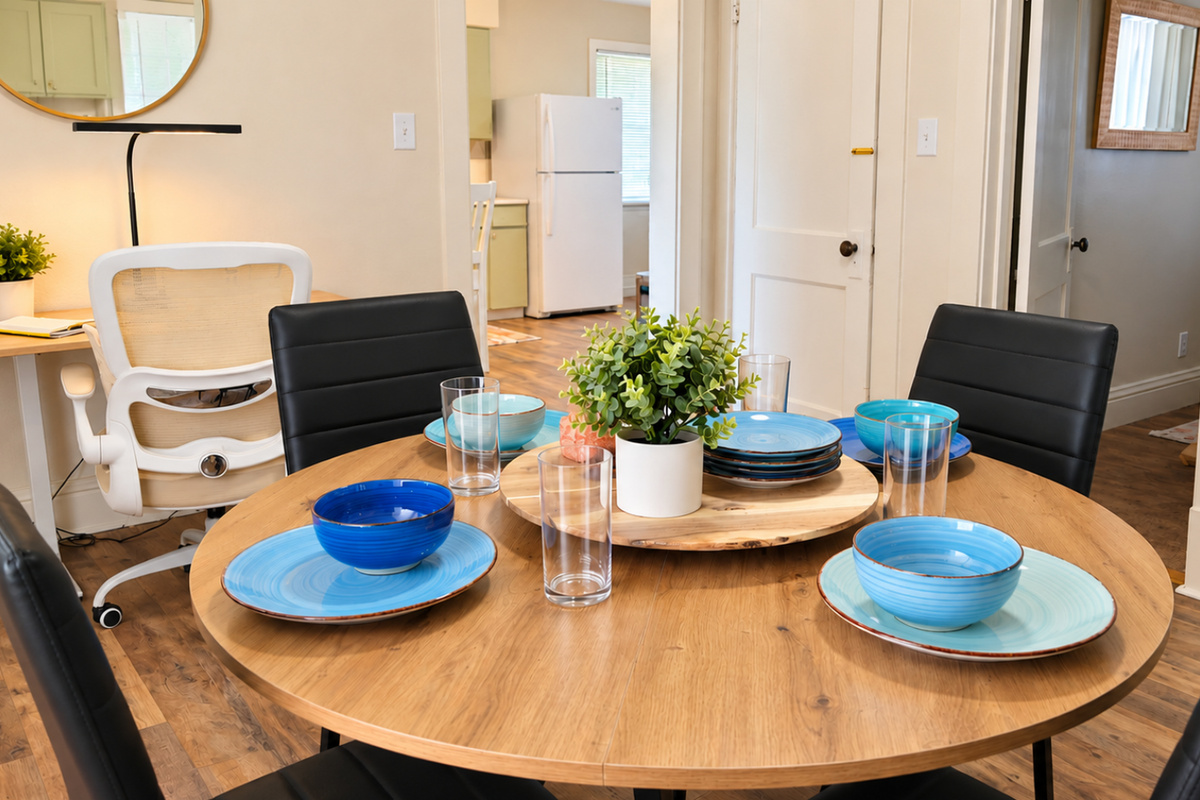 A comfortable spot for breakfast before campus or dinner after a busy day.