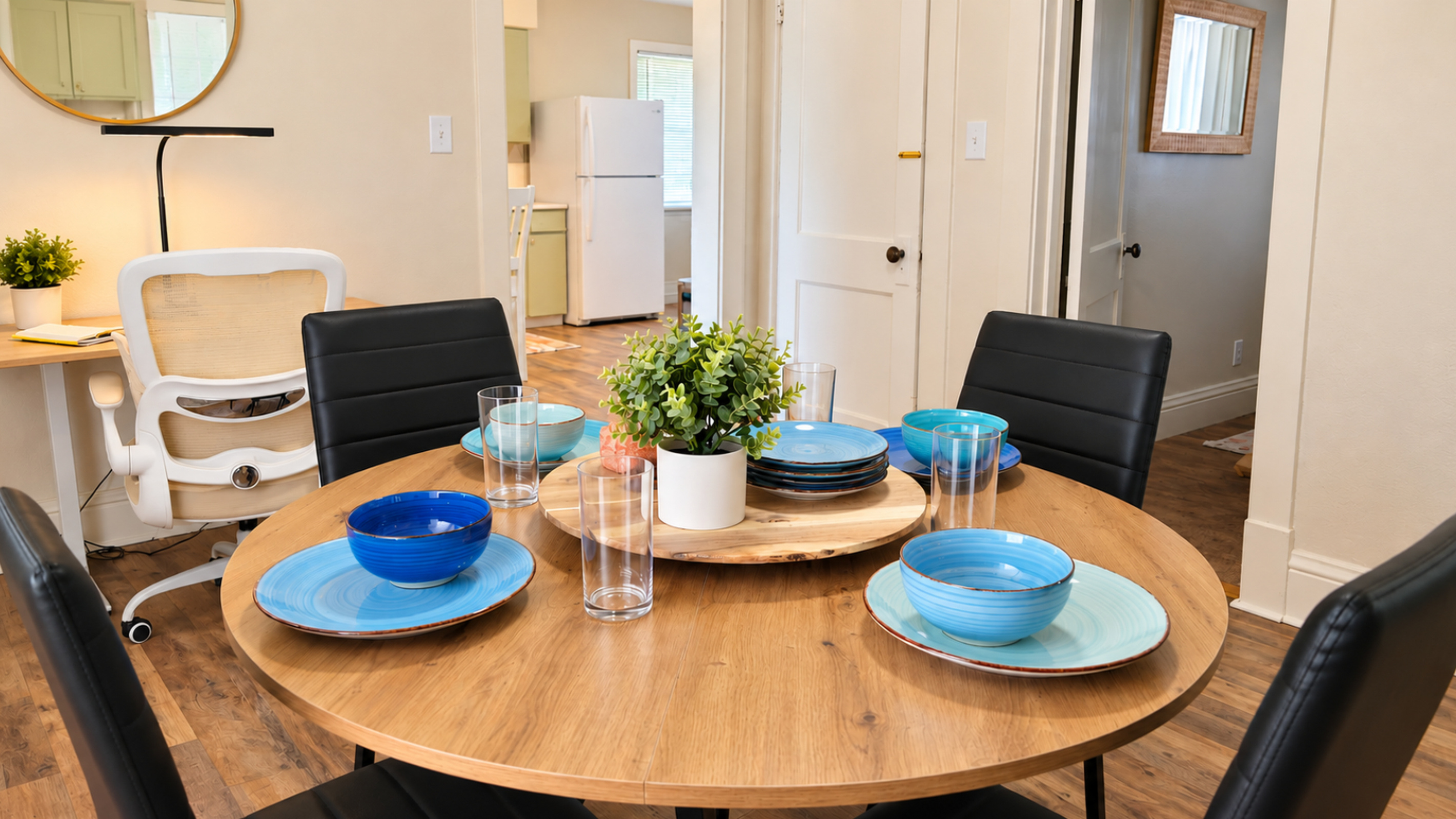 A comfortable spot for breakfast before campus or dinner after a busy day.