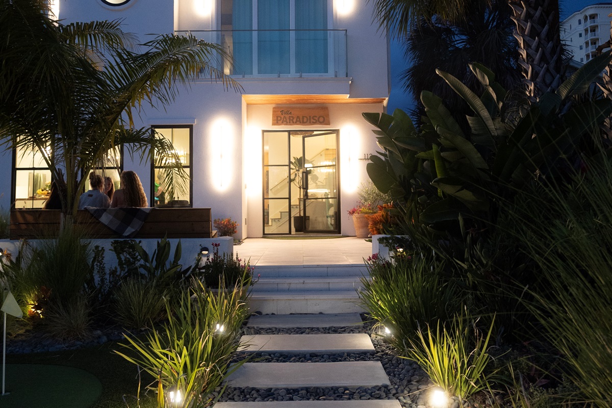 Villa Paradiso at night ✨ Glowing, modern, and unforgettable