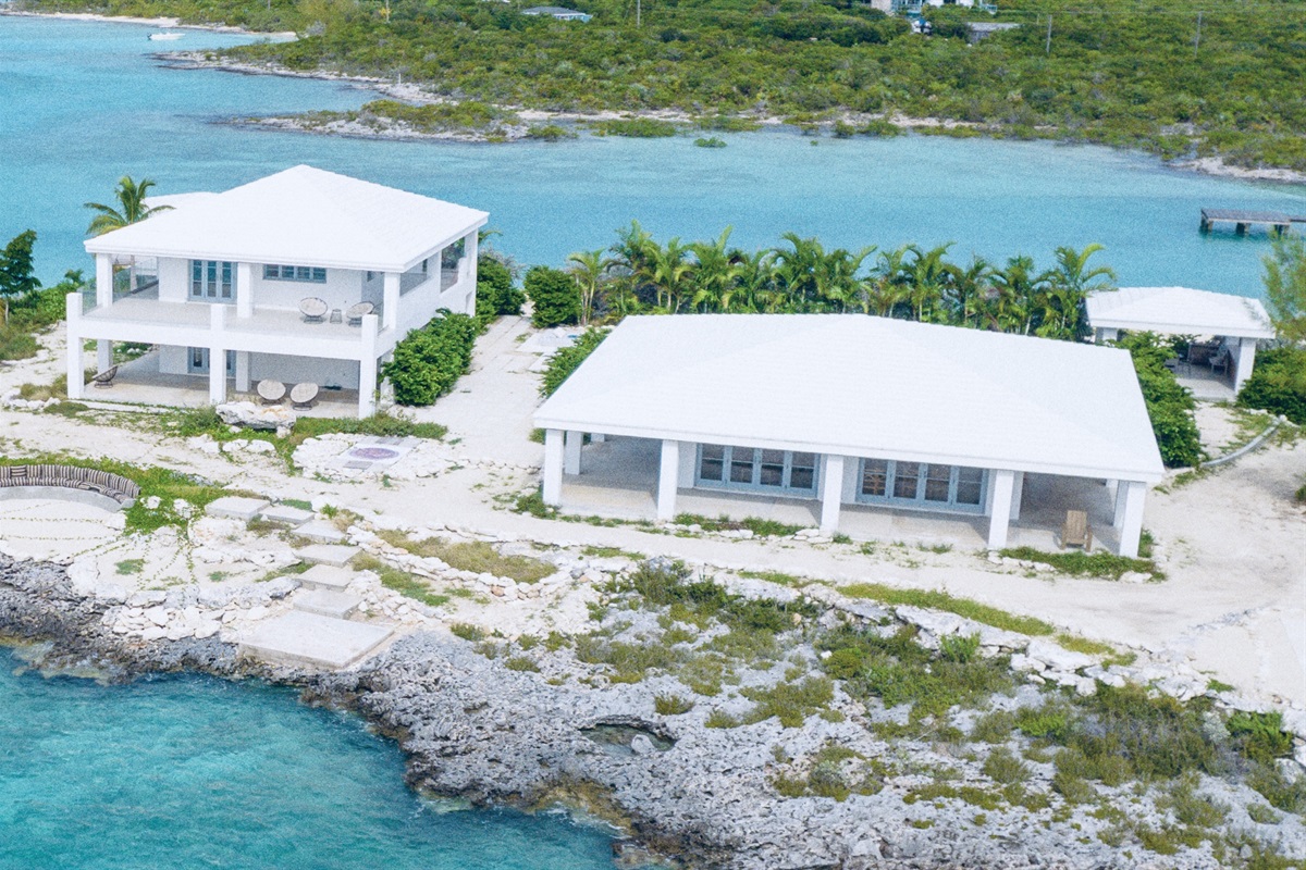 Narikela, The Beachfront Staniel Cay Villa Staniel Cay Villas