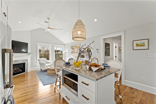 "Bright and cozy space for breakfast, lunch, or dinner.