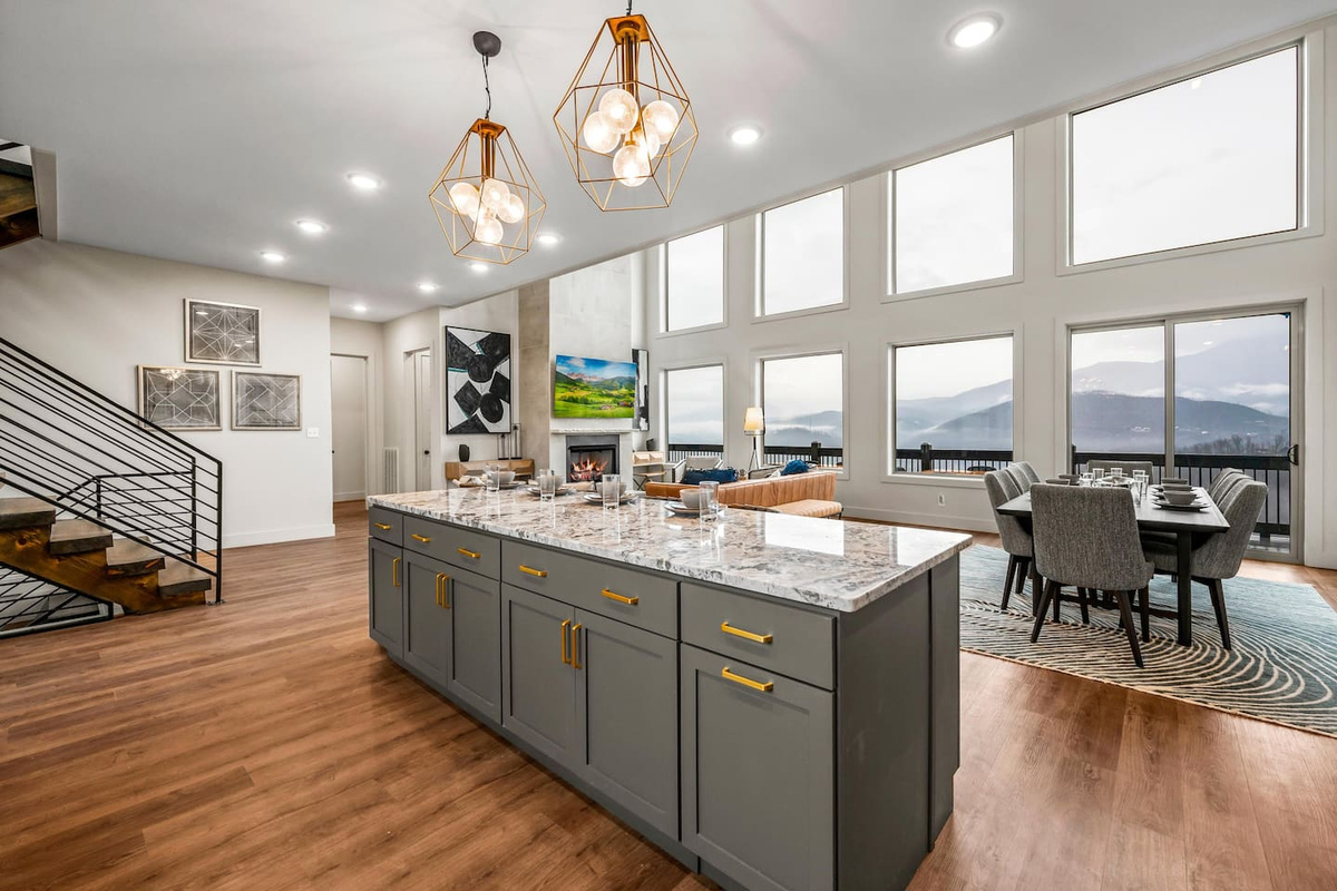 Entry Level - Kitchen
