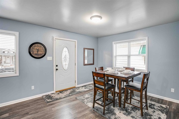 Newly Updated Smart Home 1 mile from ND & Eddy St, photo 9