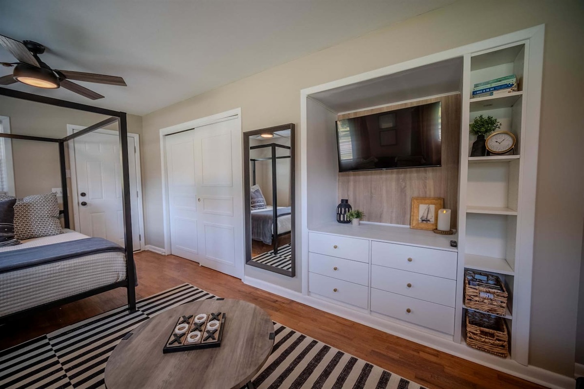 Bedroom 2 | Smart TV