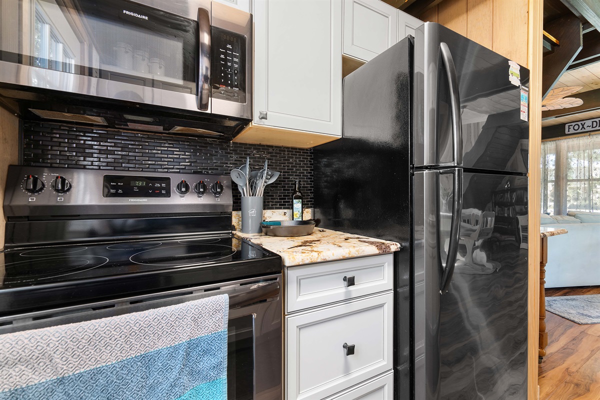 Fully Stocked Kitchen