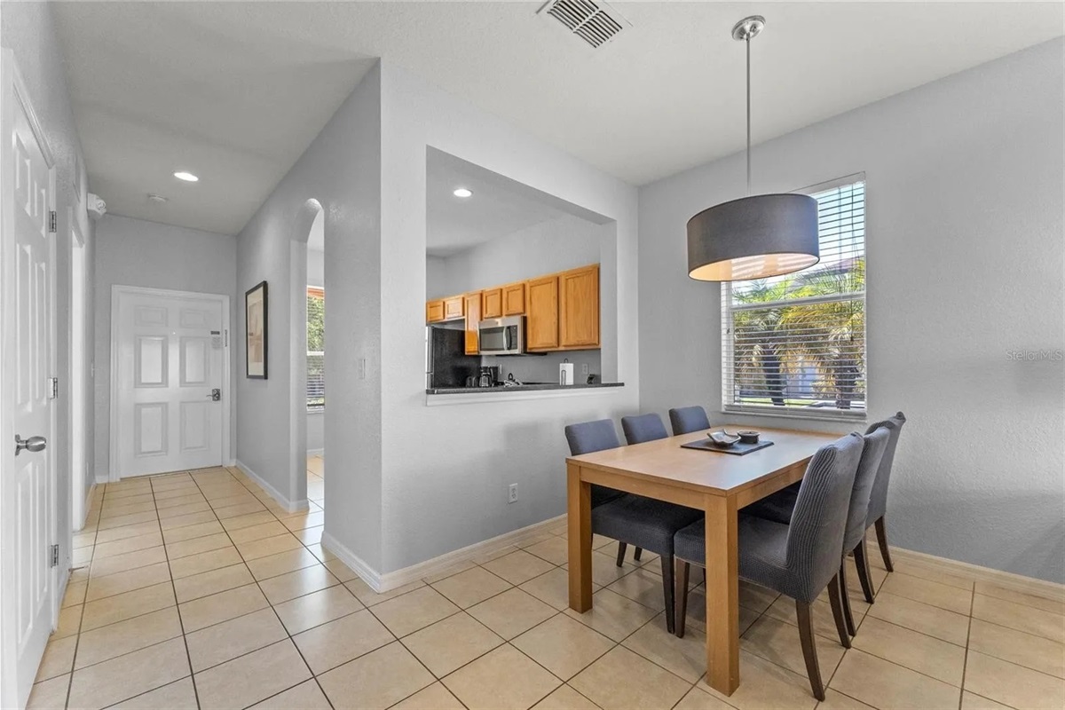 Dining area overlooking kitchen
