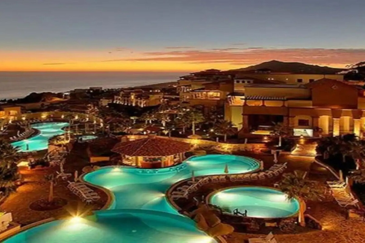 Pools and Beach at Pueblo Bonito Sunset Beach, Vacation Travel Exclusives