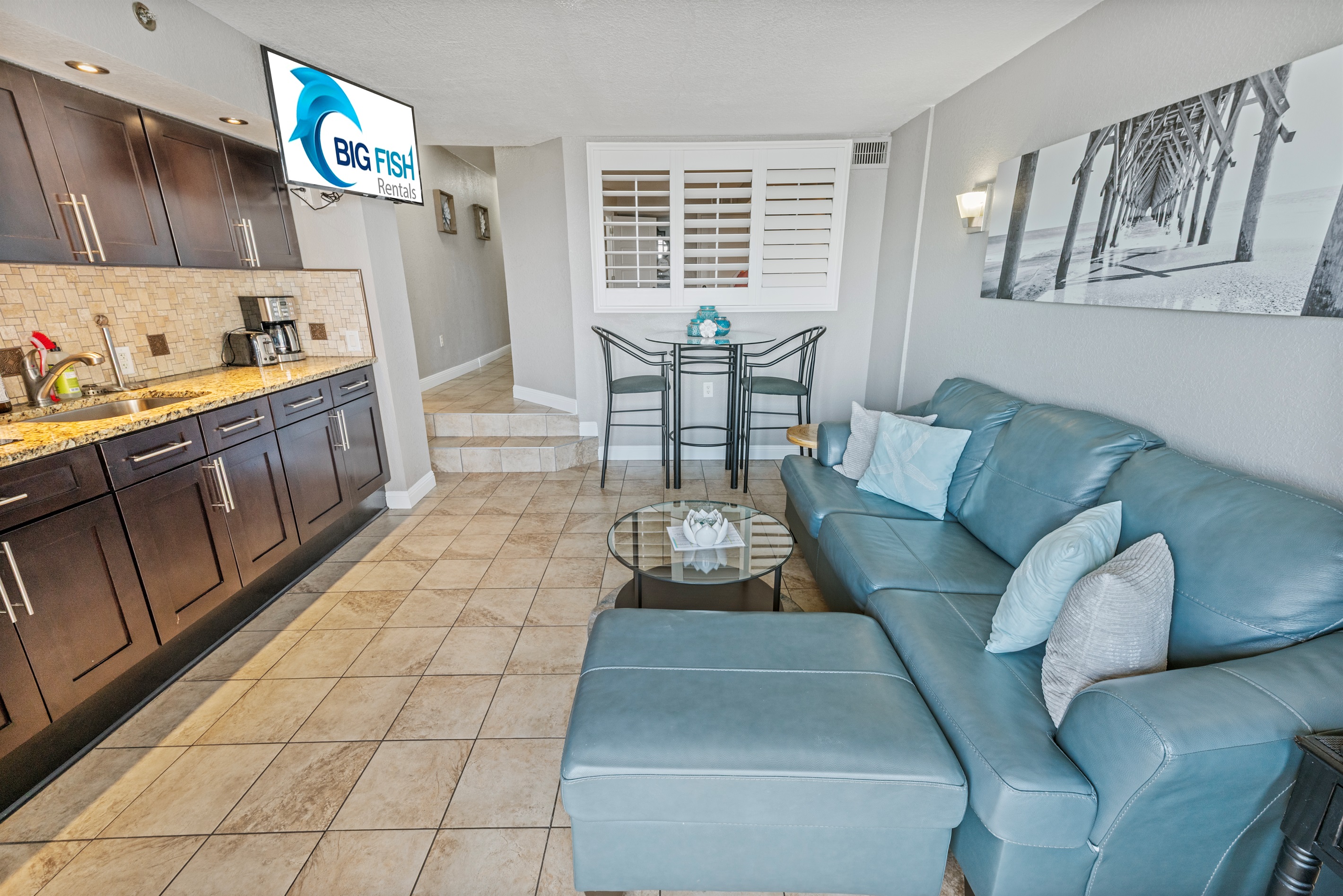 Stunning Oceanfront Remodeled,Flooring,New Kitchen 6