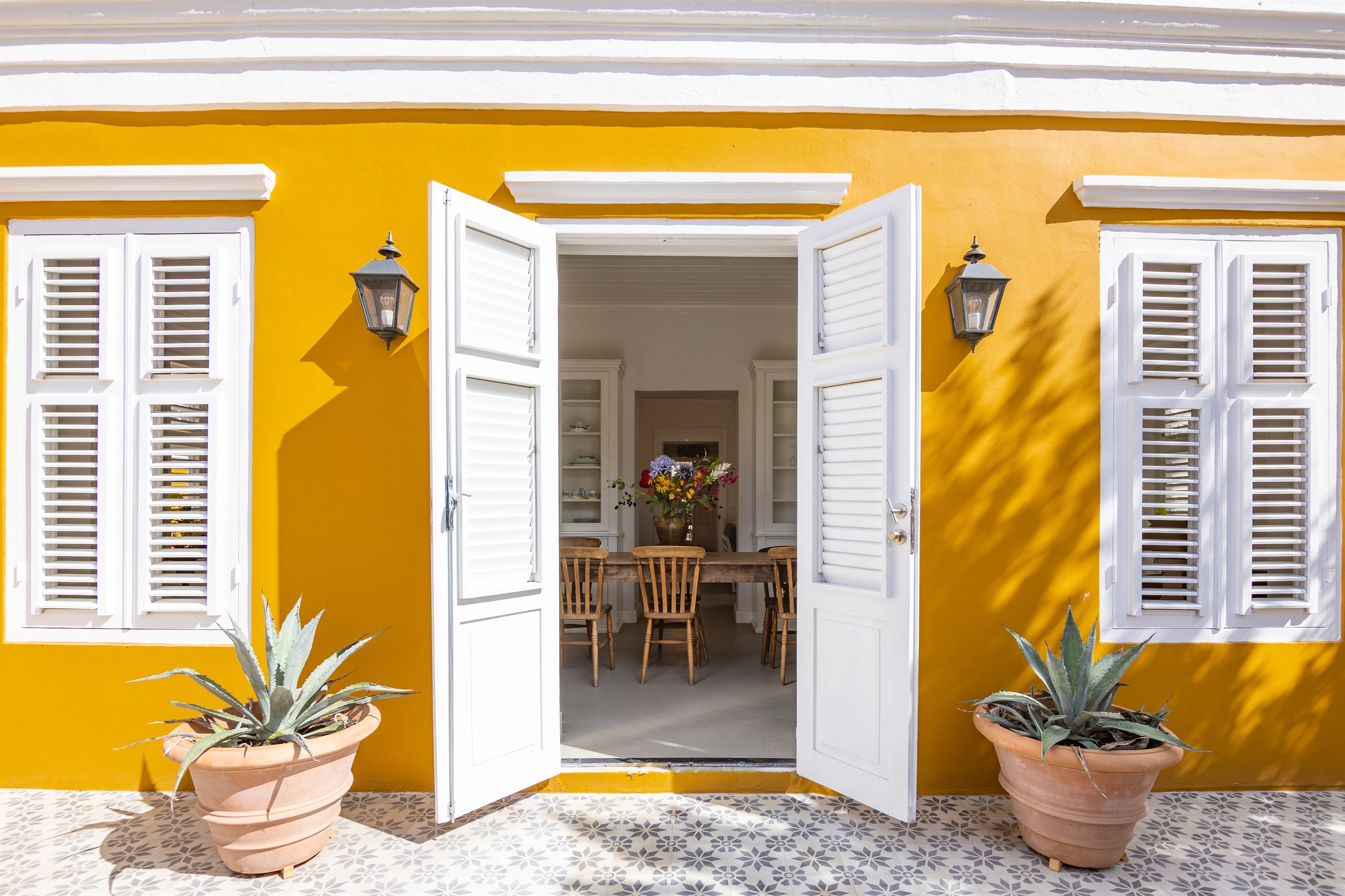 Heritage City Villa – Front terrace