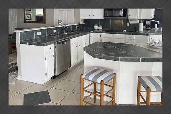 d019651b664f4437b19bd94d63b3e2e8 Medium | Beachhouse | Texas | TX | Vacation Homes | Galveston | Crystal Beach | Kokomo | Breezy Days | Beachfront Elegance | Sunrise Serenity | Southern Sands Property Management, LLC