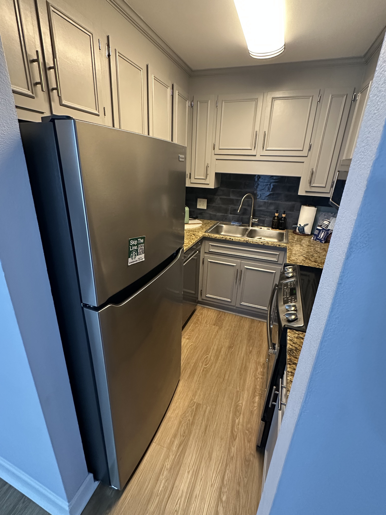 Kitchen with dishwasher 