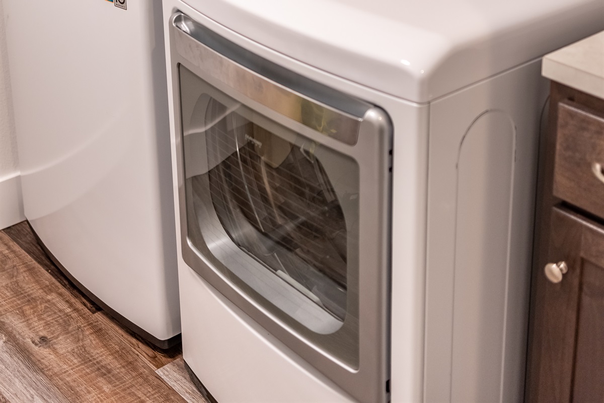Laundry w/ soap provided