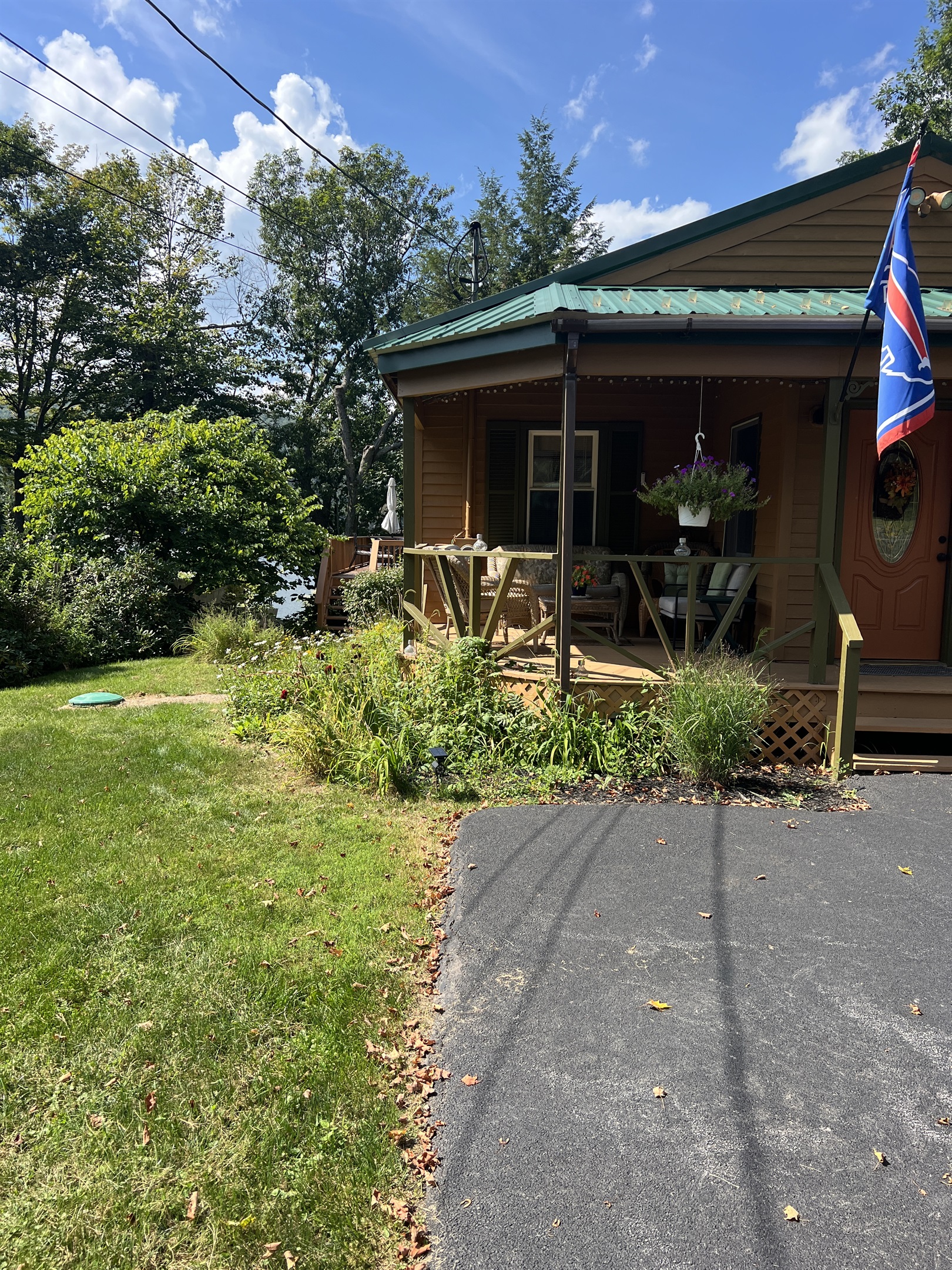 Guests have access to covered porch on Main House
