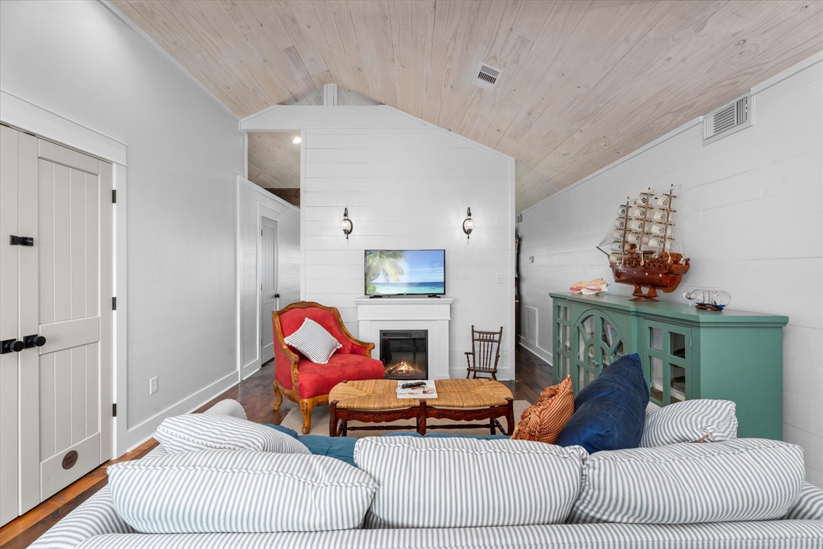 d064890c70af44d7beb457a36b5940fc Large | Beachhouse | Texas | TX | Vacation Homes | Galveston | Crystal Beach | Kokomo | Breezy Days | Beachfront Elegance | Sunrise Serenity | Southern Sands Property Management, LLC