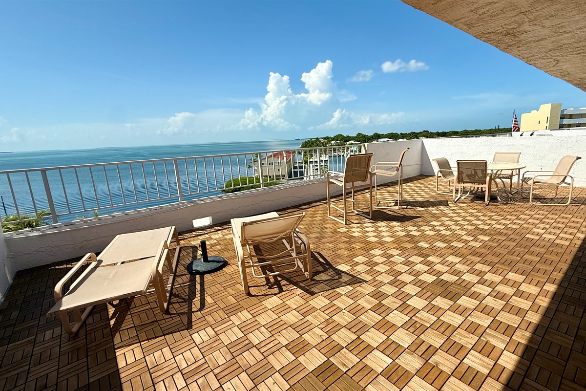 rooftop private deck