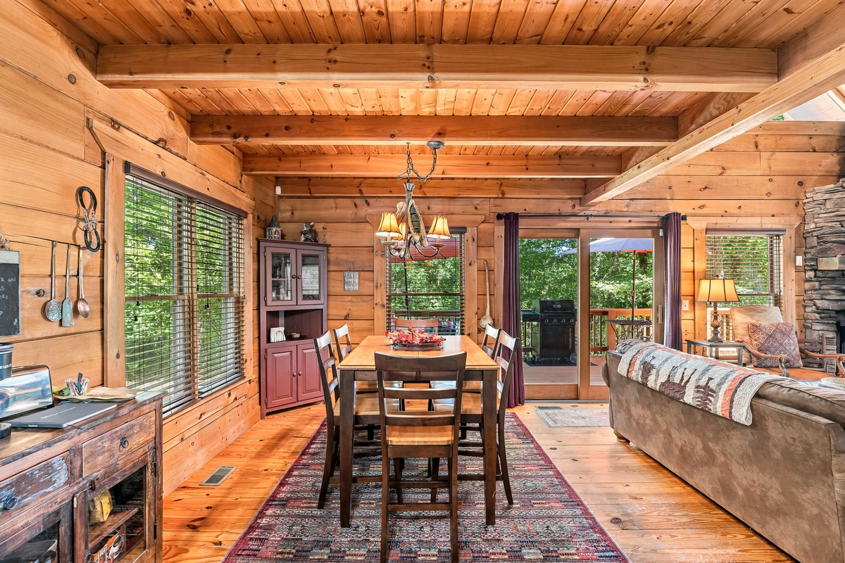 Dining Room seating for 6