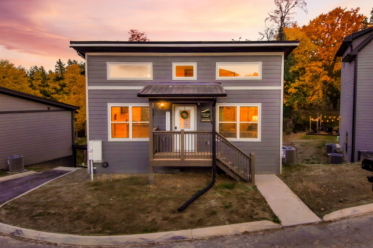 Join us at ThePeacefulRetreats, where unforgettable memories are made! Ready for a taste of our luxurious vacation experience? Book your stay now and let the adventure begin!