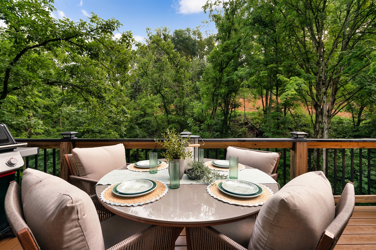 Enjoy a meal here!