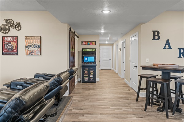 Step back to the days when arcades ruled! This upright arcade machine comes loaded with hundreds of nostalgic classics. Challenge your family and see who can set the high score!