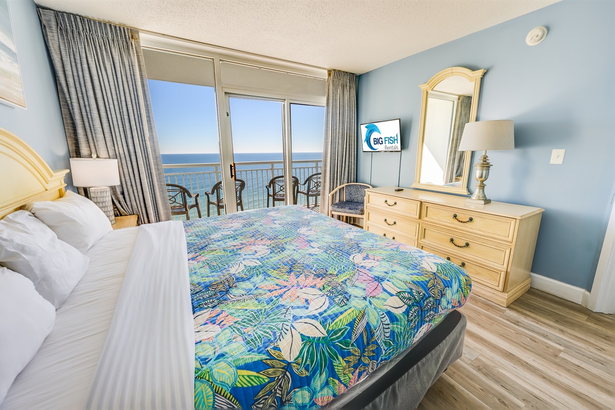 Beautiful Bedroom with Amazing Views 🌊☀️