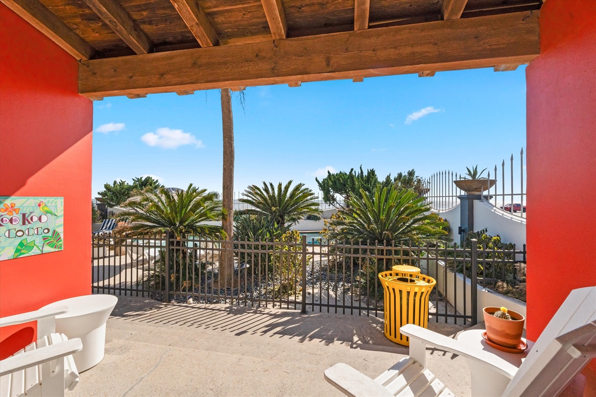 d0942d163321441cb4404006160f0c09 Large | Beachhouse | Texas | TX | Vacation Homes | Galveston | Crystal Beach | Kokomo | Breezy Days | Beachfront Elegance | Sunrise Serenity | Southern Sands Property Management, LLC