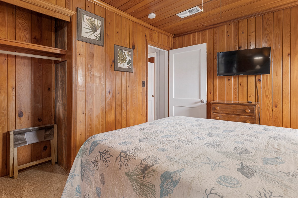 6 Bedroom