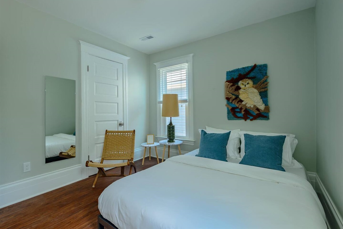 "Clean, bed was comfy and conveniently located. We felt safe at all times. Good stay in The D!" -Bobby, 5 Star Review
