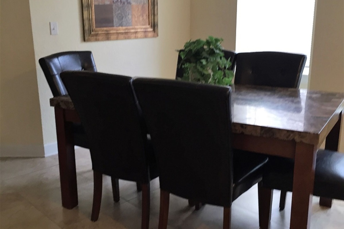 Dining area off kitchen
