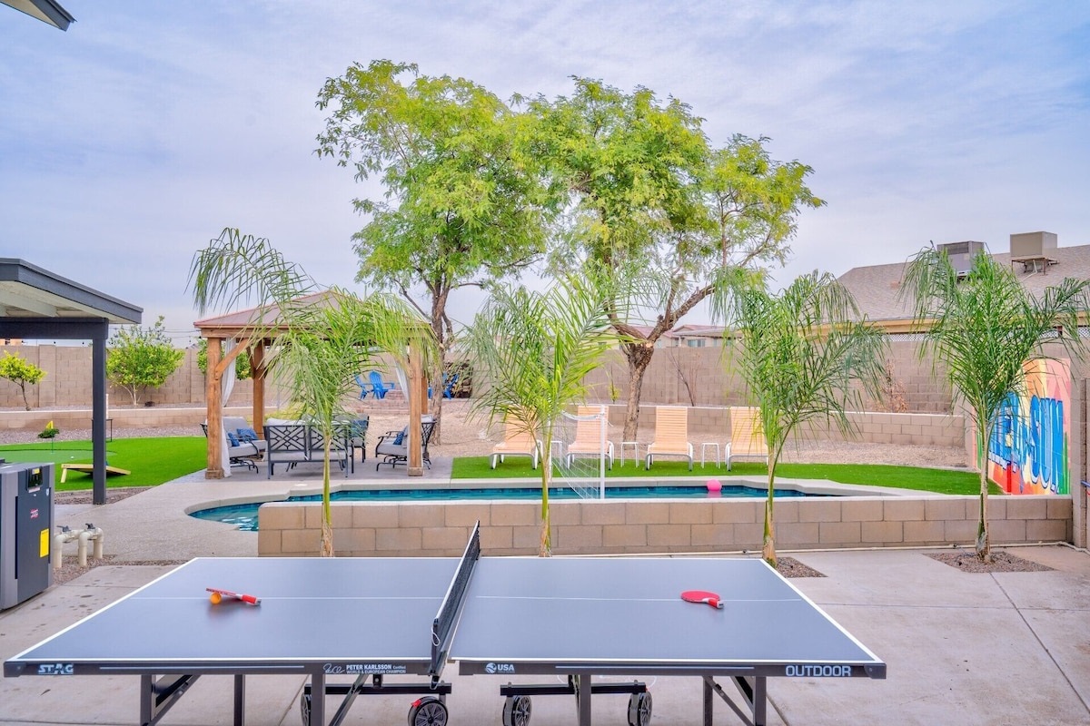 Outdoor ping pong table