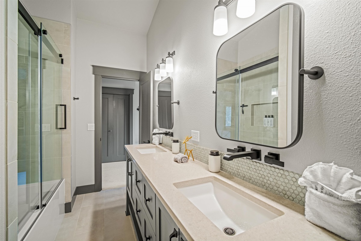 Upstairs: 6th & 7th Bedroom Jack & Jill Bath