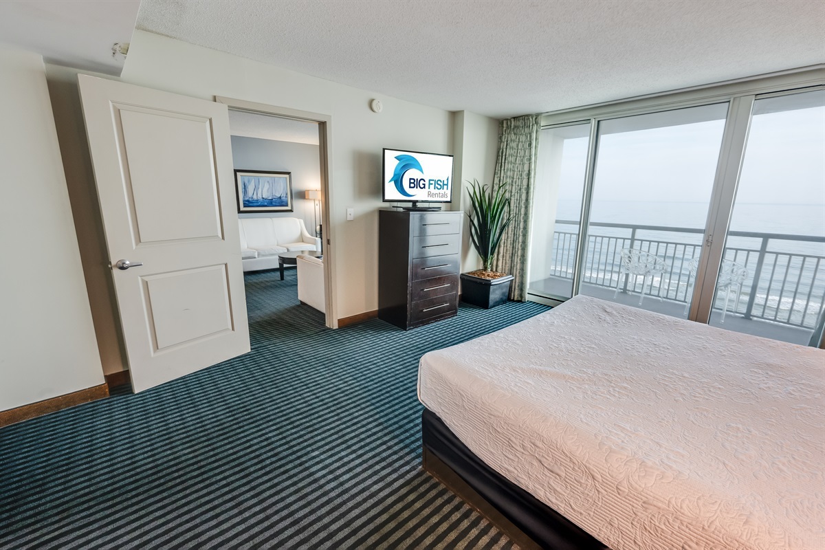 Beautiful Bedroom with Amazing Views 🌊☀️