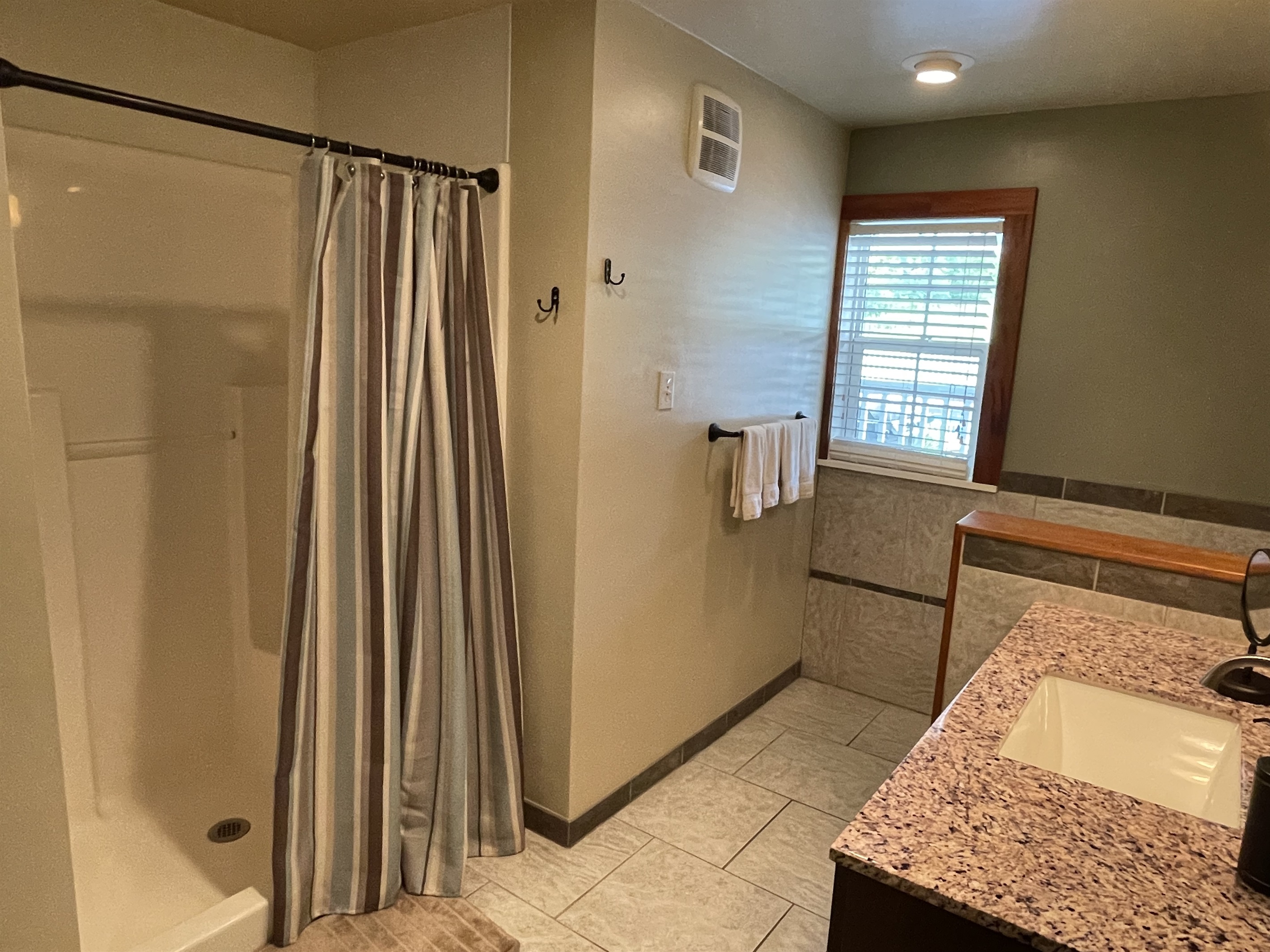 Pool room bath w/ shower