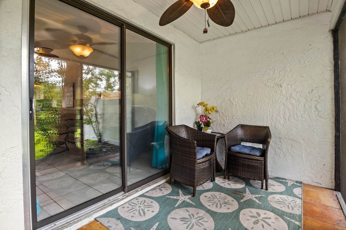 Back patio lounge seating for 2.